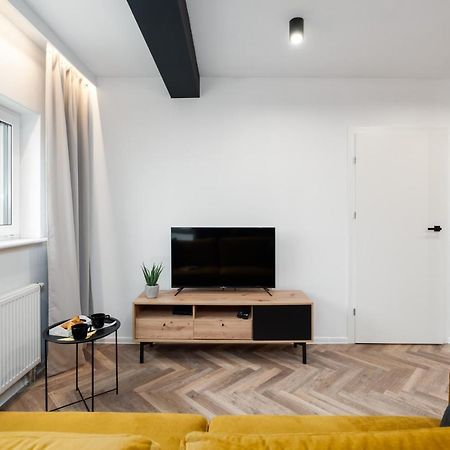 Loft Style Apartments Opienskiego With Parking By Noclegi Renters Poznan Exterior photo