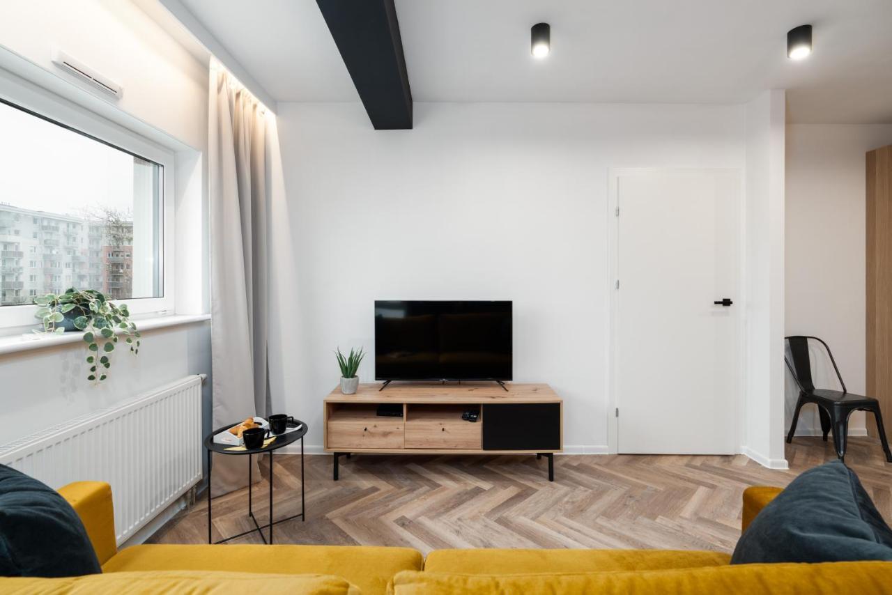 Loft Style Apartments Opienskiego With Parking By Noclegi Renters Poznan Exterior photo