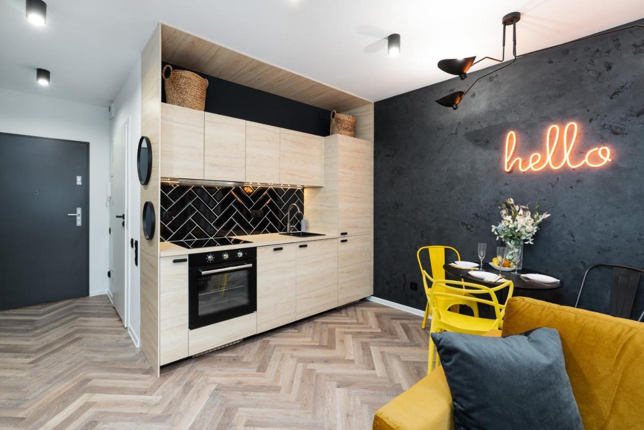 Loft Style Apartments Opienskiego With Parking By Noclegi Renters Poznan Exterior photo